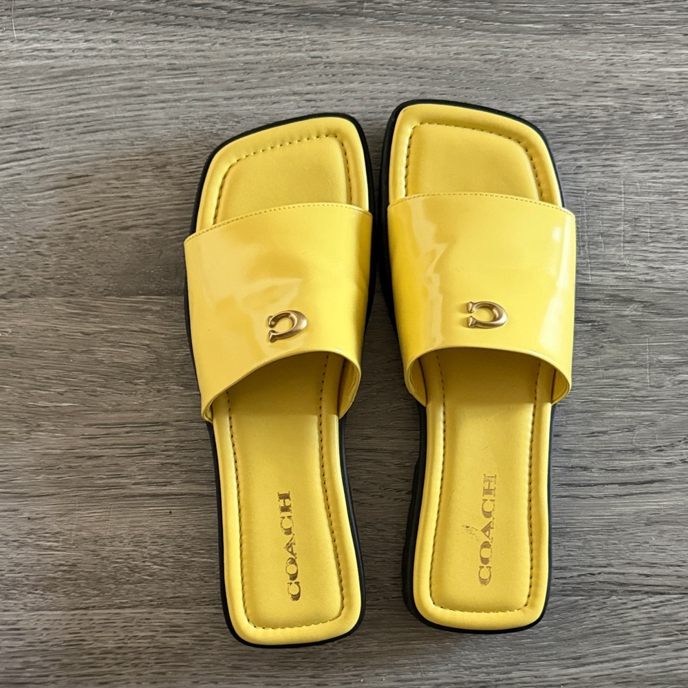 Coach FlorenceYellow Patent Square-Toe Slide Sandals